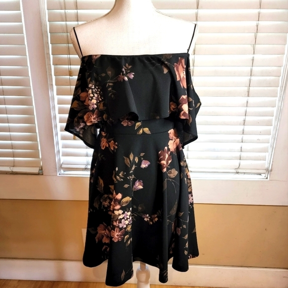 Windsor Dresses & Skirts - Windsor Women's Off-the-Shoulder Mini Dress